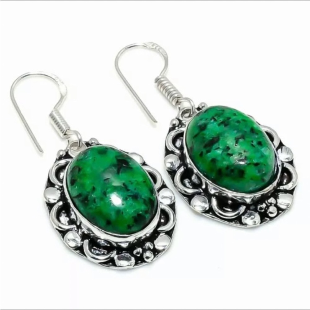 Fuchsite is a green gemstone 925 Sterling Silver earrings